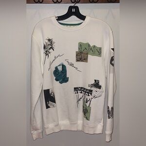 Women’s Graphic off White pullover Sweat shirt eclectic graphic medium
